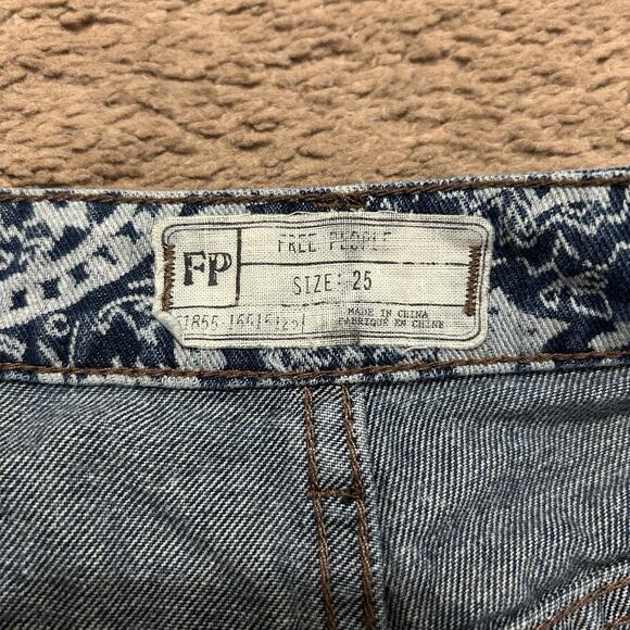 Free People Paisley Cut Off Denim Shorts Size 25 - Picture 4 of 7